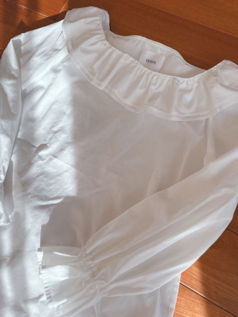 ✨新品未使用✨OHGA✨ラッフルショルダーブラウス✨ホワイト♡完売品♡翌日発送♡