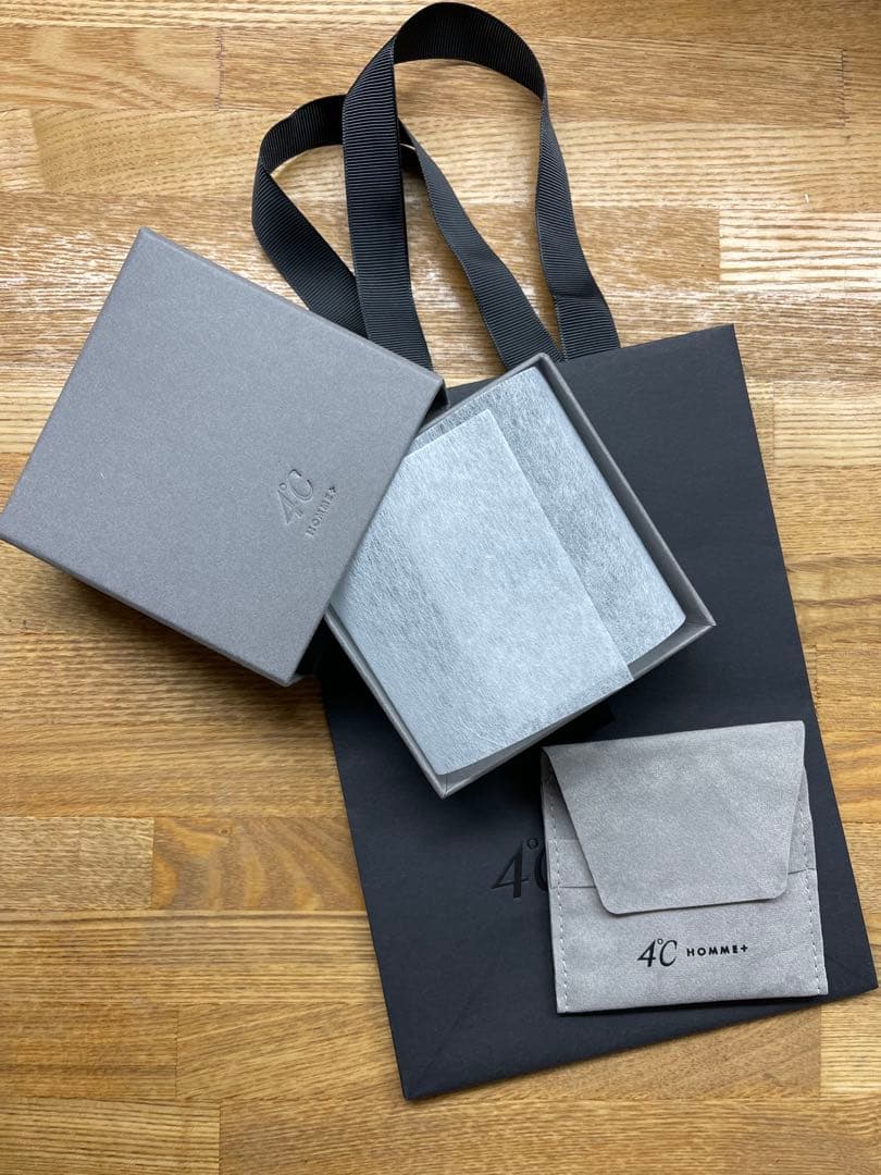 ご売約済み　4°C HOMME+ シルバーフープピアス