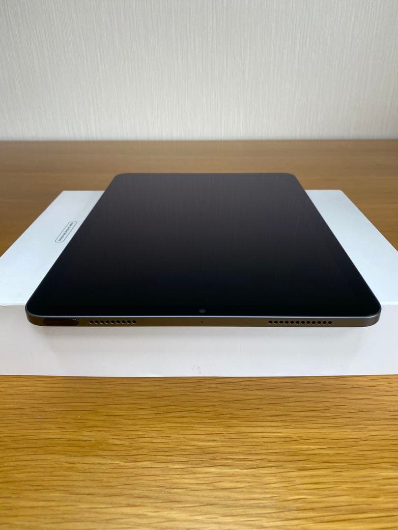 【美品】iPad Air第5世代 M1 新品に近い　iPad 本体　付属品未使用