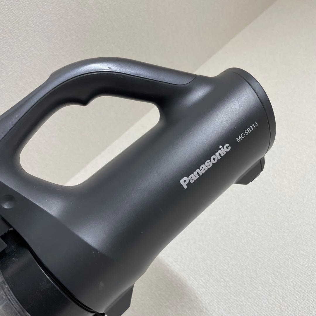 Panasonic 充電式掃除機　MC-SB31J