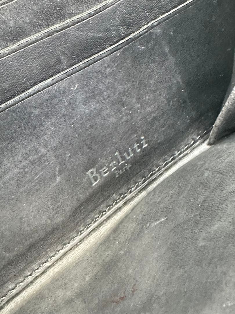 ベルルッティ カリグラフィー ラウンドジップ 長財布