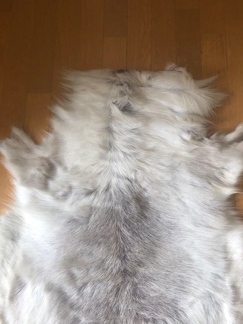 ダーラム　トナカイ毛皮　ファー　ラグ　Lサイズ