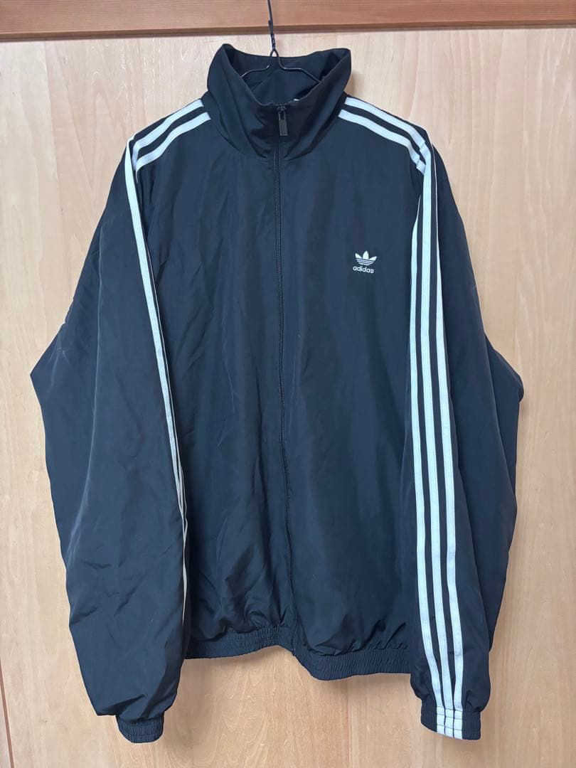 adidas adilenium ナイロンジャケット