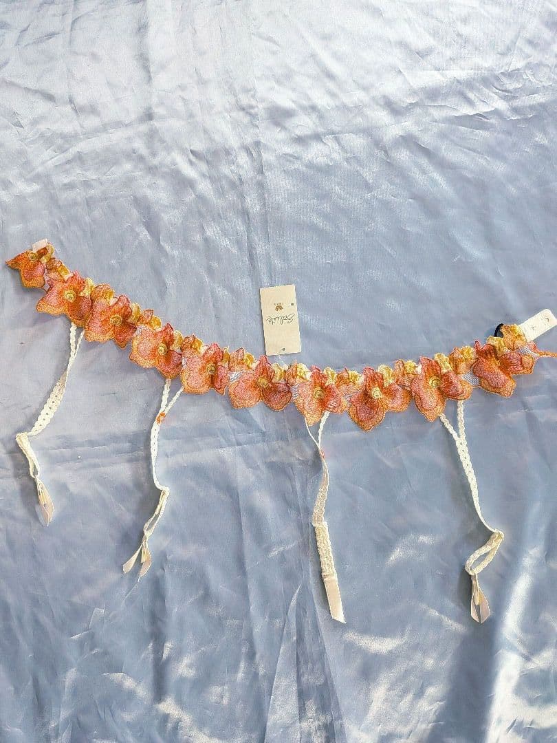 ワコール　サルート　ブラジャー　Tバック　ガーターベルト　３点セット　難アリ