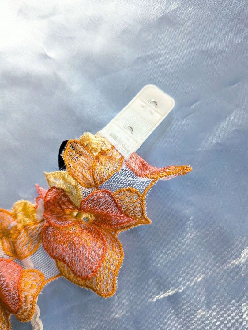 ワコール　サルート　ブラジャー　Tバック　ガーターベルト　３点セット　難アリ