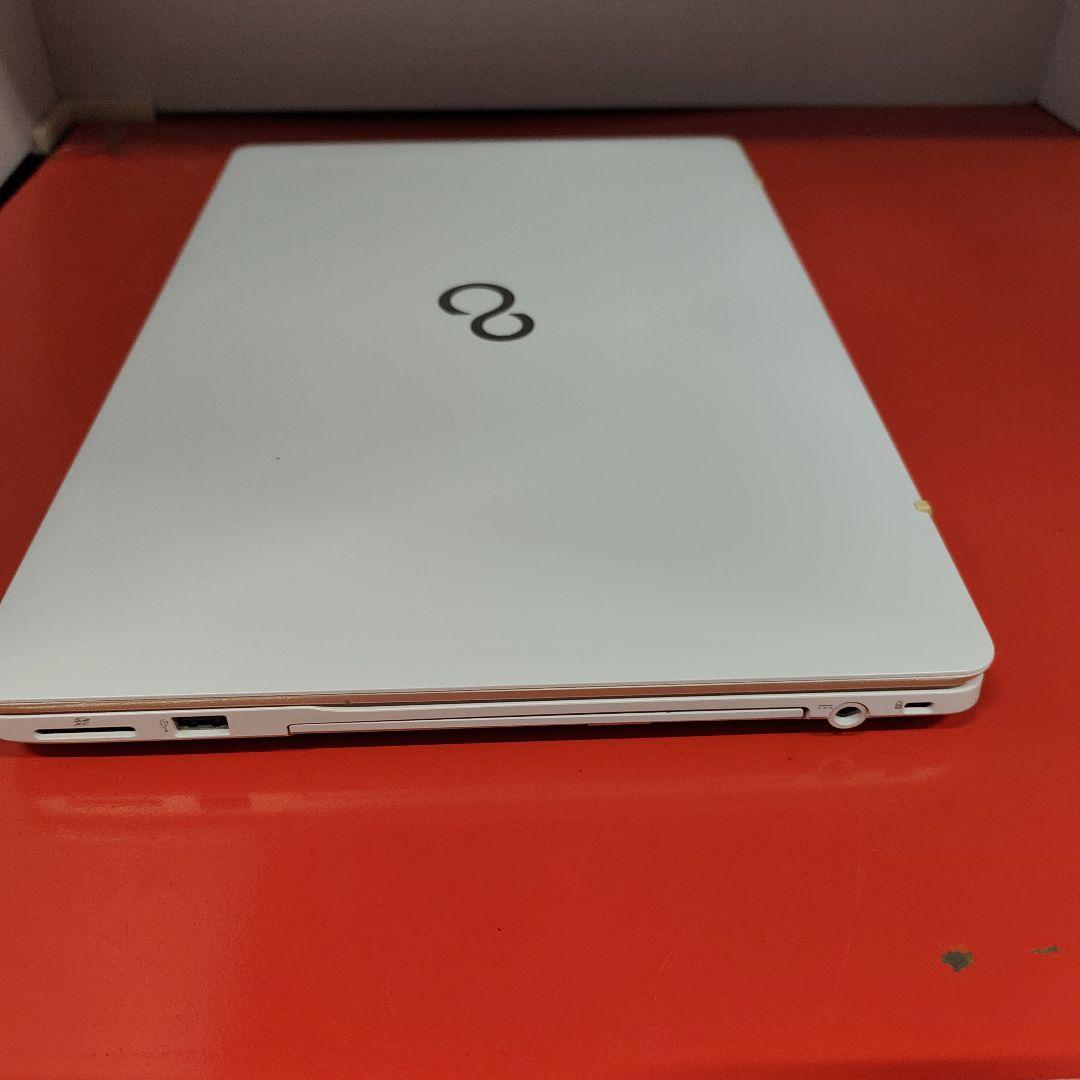 富士通 爆速SSD Windows11 ノートパソコン 極美品