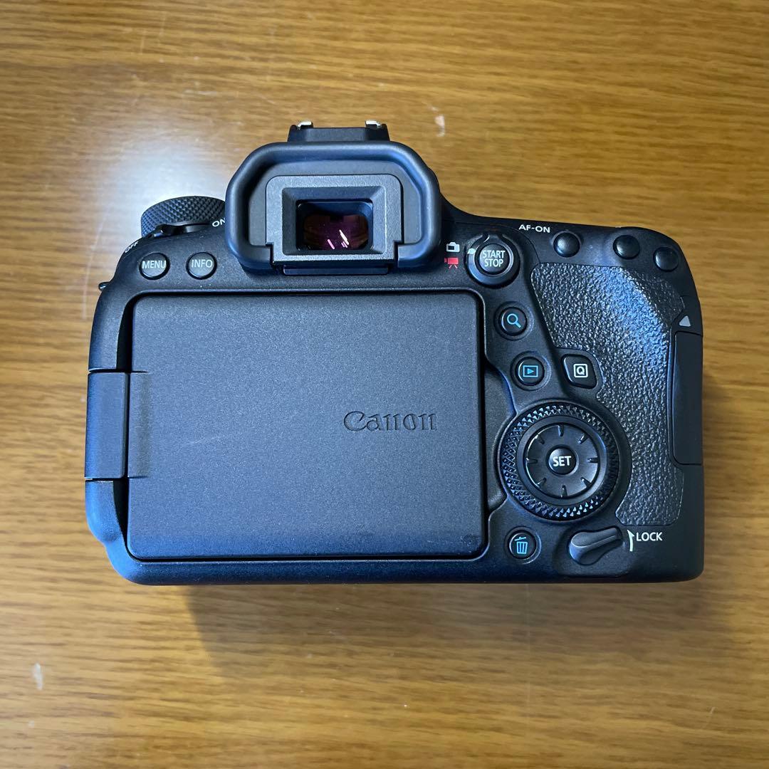 Canon EOS 6D Mark II レンズキット