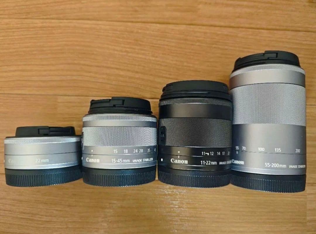 Canon EOS Kiss M ミラーレス一眼 4本レンズ付き