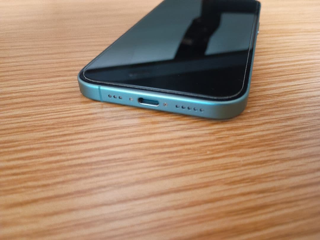 にし様　購入決定済　iPhone16　128GB　ティール