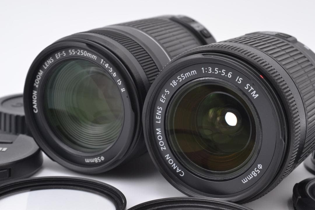 ■ ほぼ新品 ■ キャノン　Canon Kiss X7 Wズームキット バッグ付