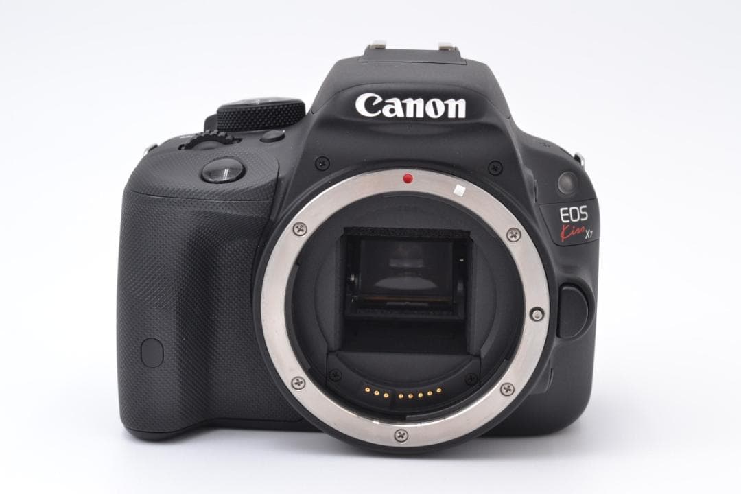 ■ ほぼ新品 ■ キャノン　Canon Kiss X7 Wズームキット バッグ付