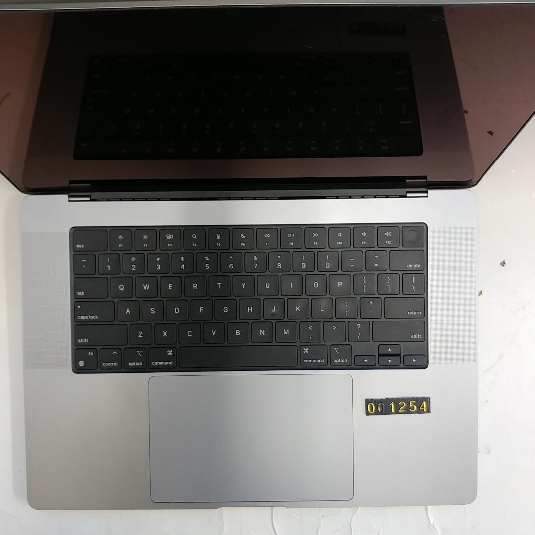 美品 APPLE MacBook Pro (16㌅ 2021) 64GB 4TB