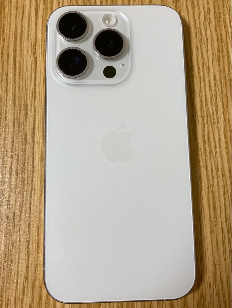 17時まで値引) iPhone 15PRO 128GB ホワイトチタニウム　本体