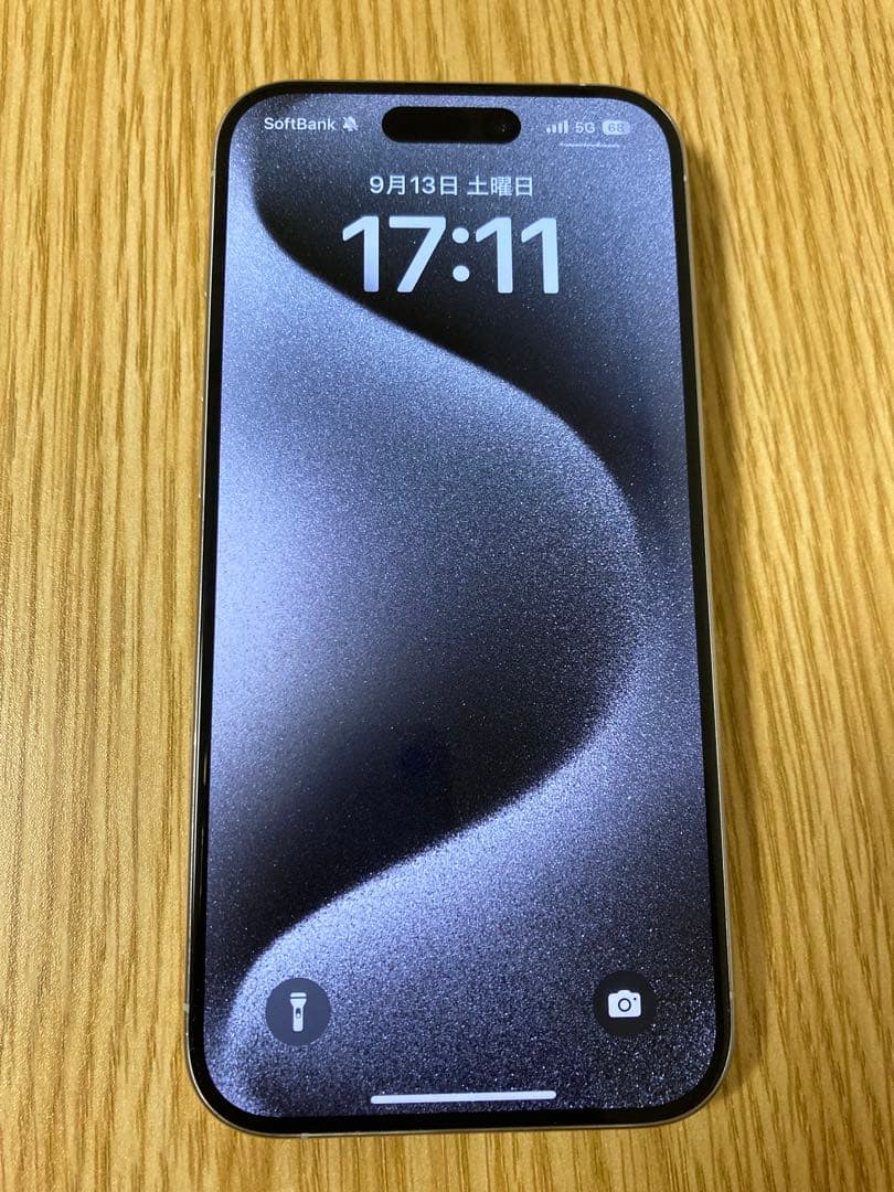 17時まで値引) iPhone 15PRO 128GB ホワイトチタニウム　本体