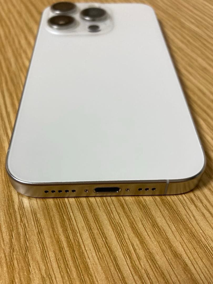 17時まで値引) iPhone 15PRO 128GB ホワイトチタニウム　本体