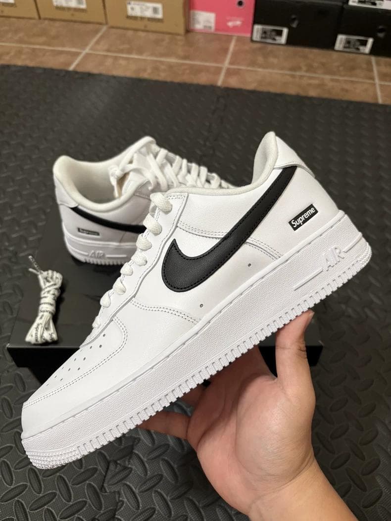 Supreme × Nike Air Force 1 Low White