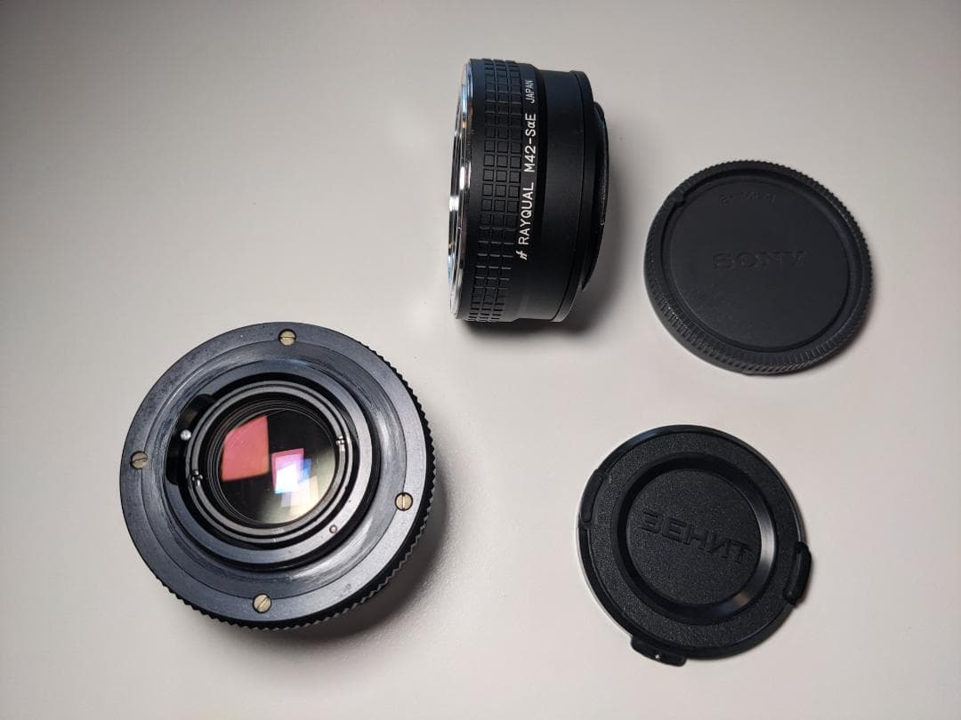 Helios 44M-7 レンズと Sony Eマウント用アダプター