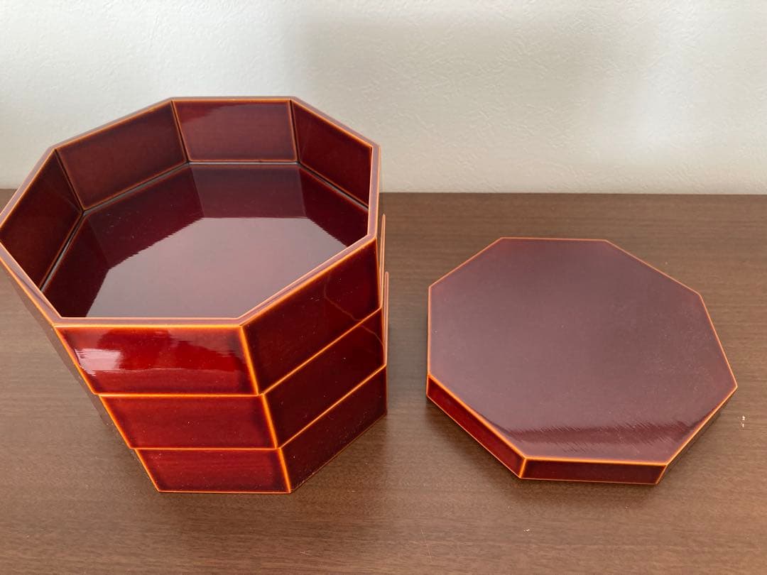 ブランド　飛騨春慶漆器 六角形重箱 三段 専用箱付き　 新品未使用