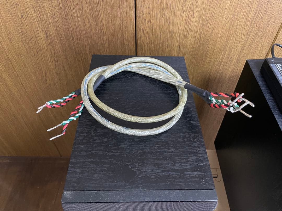 B&W (Bowers & Wilkins) ブックシェルフスピーカー 685