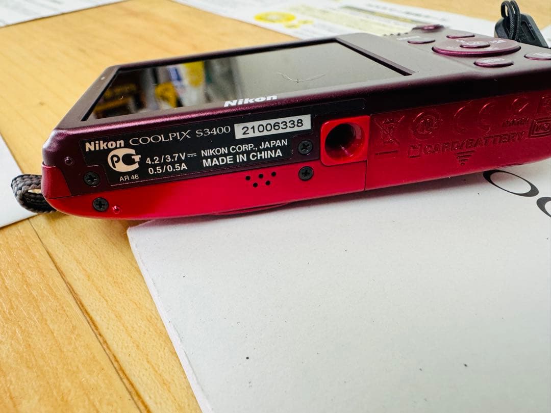 Nikon COOLPIX S3500 赤 コンパクトデジタルカメラ 軽量レトロ
