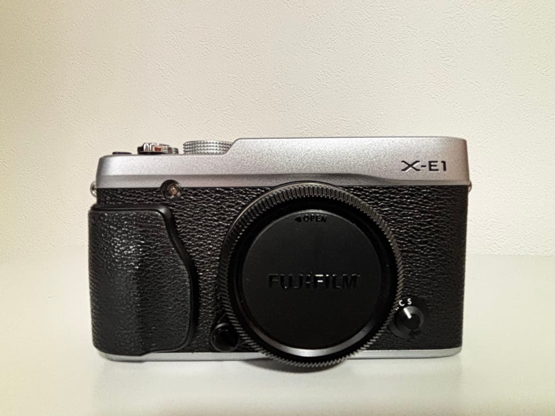 デジタルカメラ FUJIFILM X-E1