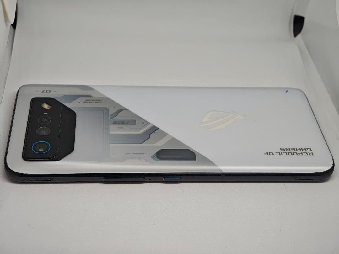 【年末限定値下げ】ROG Phone 7 16GB/512GB ホワイト
