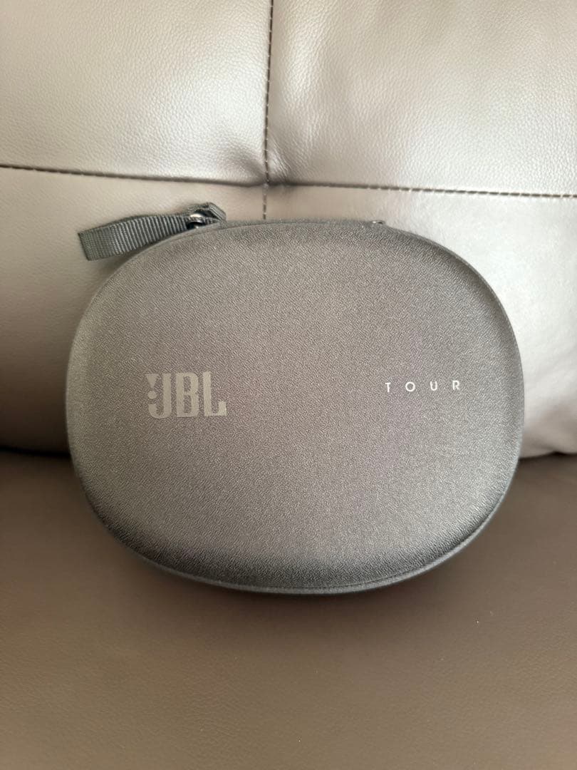 【美品】JBL ワイヤレスヘッドホン tour one m2