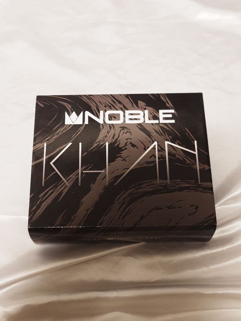 Noble Khan 有線イヤホン