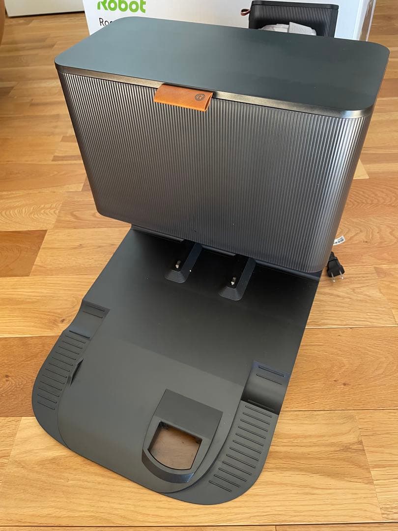 【極美品】アイロボットIRobotルンバ j7+ 掃除機 j755860