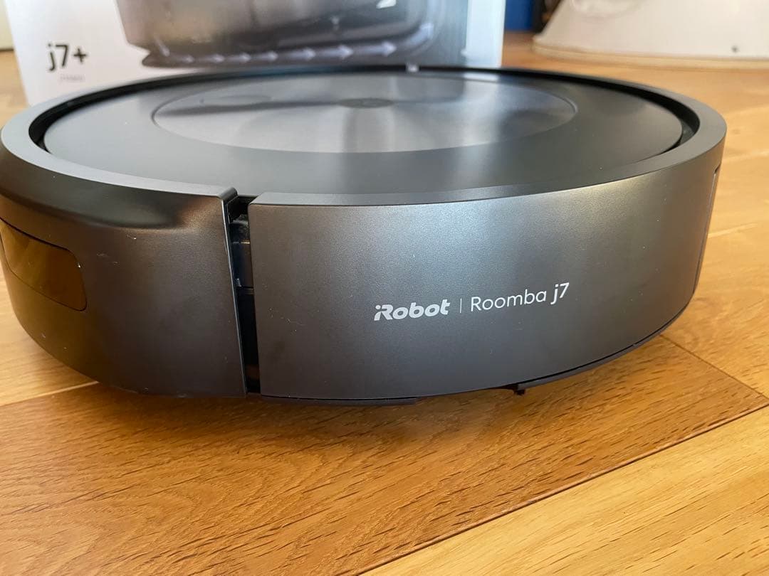 【極美品】アイロボットIRobotルンバ j7+ 掃除機 j755860