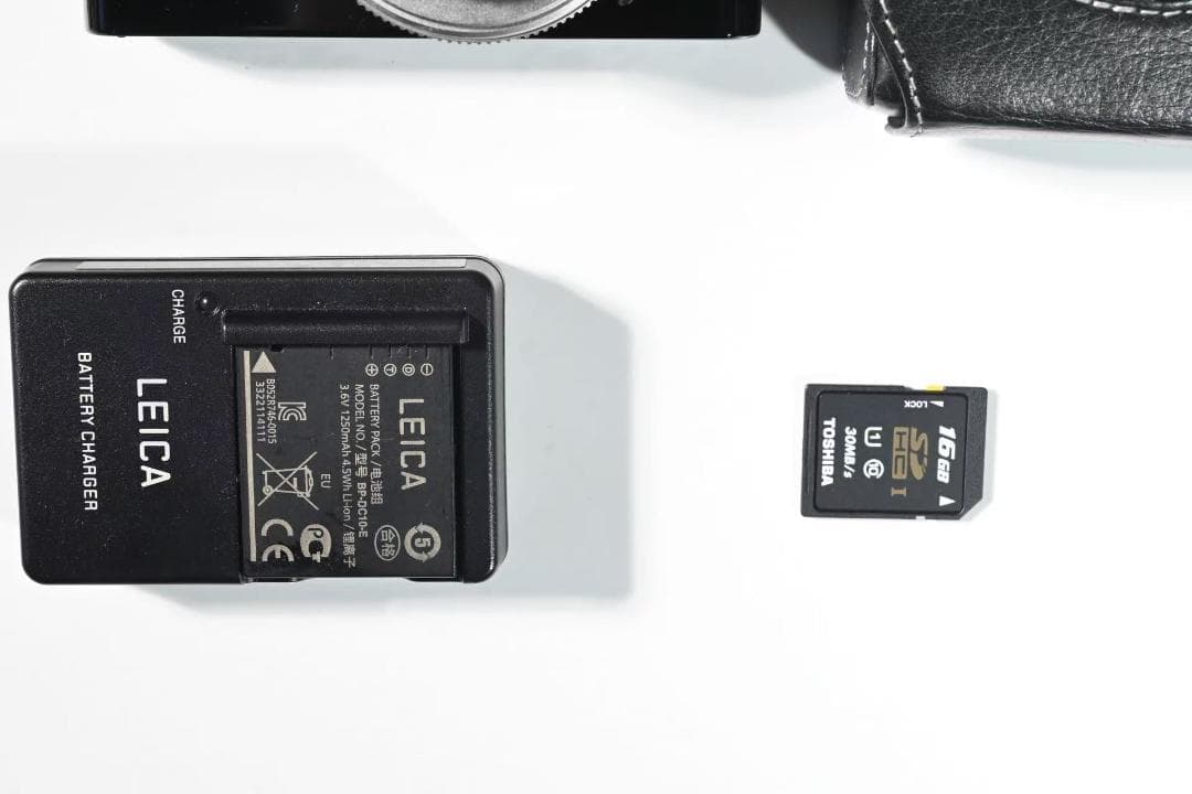 【美品　完動品】D-LUX 6 100周年　デジタルカメラ シルバー　ライカ