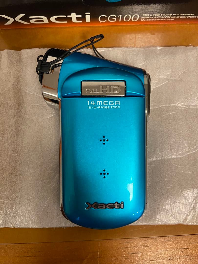 【美品】SANYO Xacti DMX-CG100 ビデオカメラ ザクティ