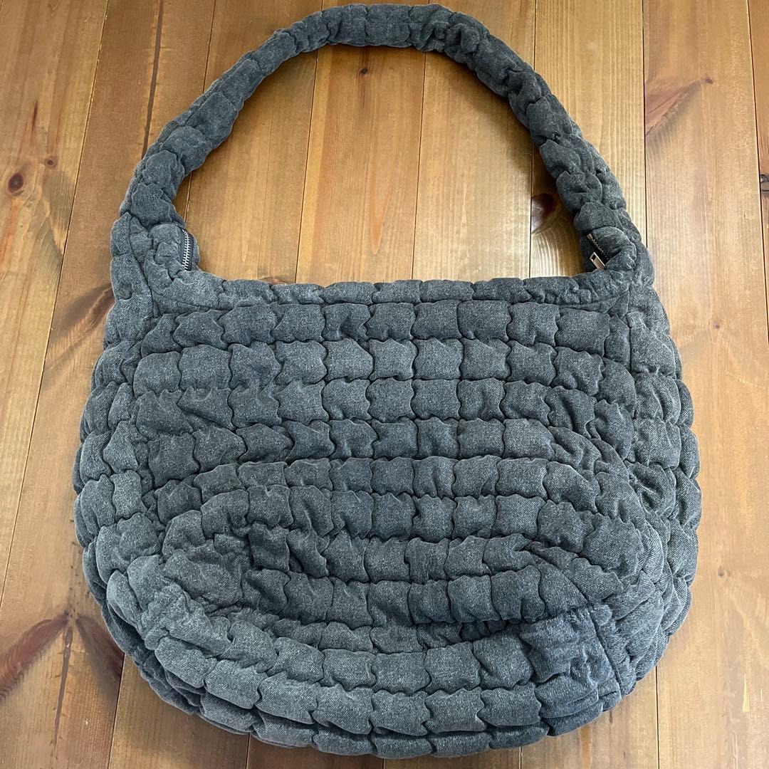 cos キルティングバッグ