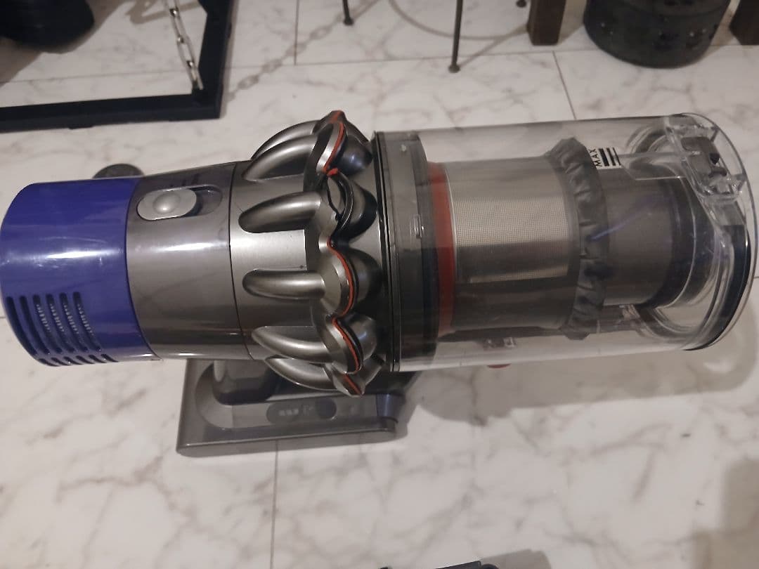 ア*ル様 Dyson V10／SV12 Fluffy 本体＋付属品 動作確認済