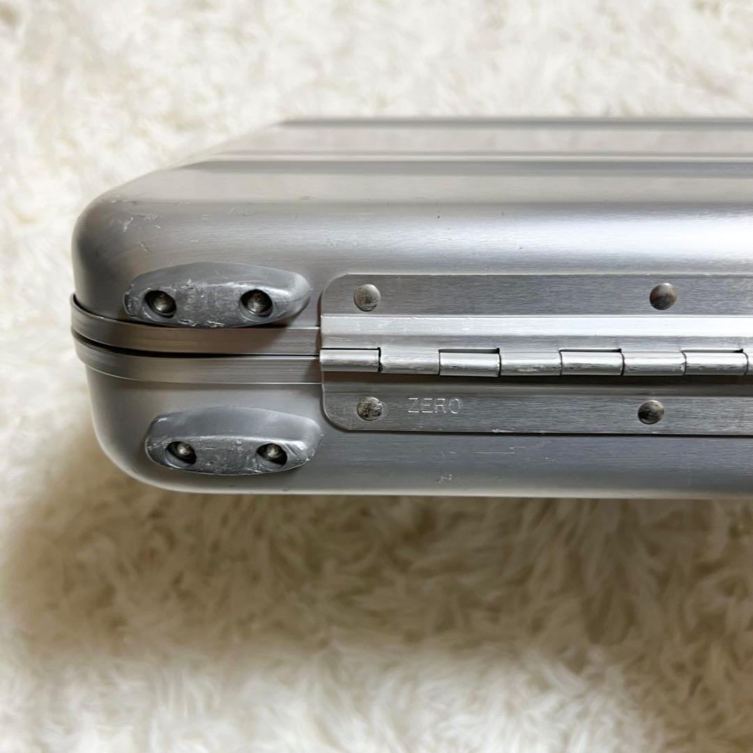 【良品】 アタッシュケース　ビジネスバッグ　 アルミ ゼロハリバートン