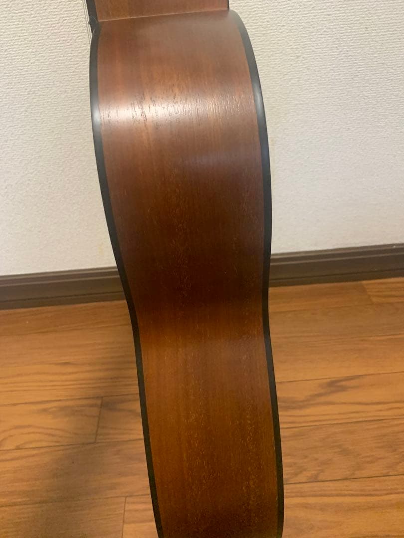 YAMAHA CG122MSクラシックギター、マホガニーバック、ケース付き。