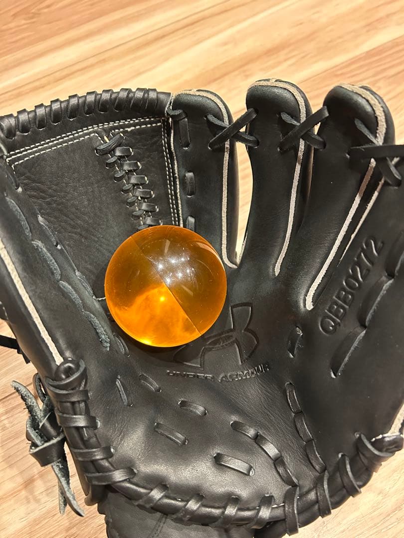A*k様 アンダーアーマー 軟式　投手用　右投げ用　グローブ
