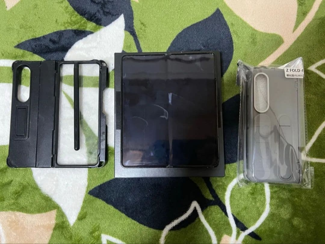 Samsung Galaxy Z Fold4 本体