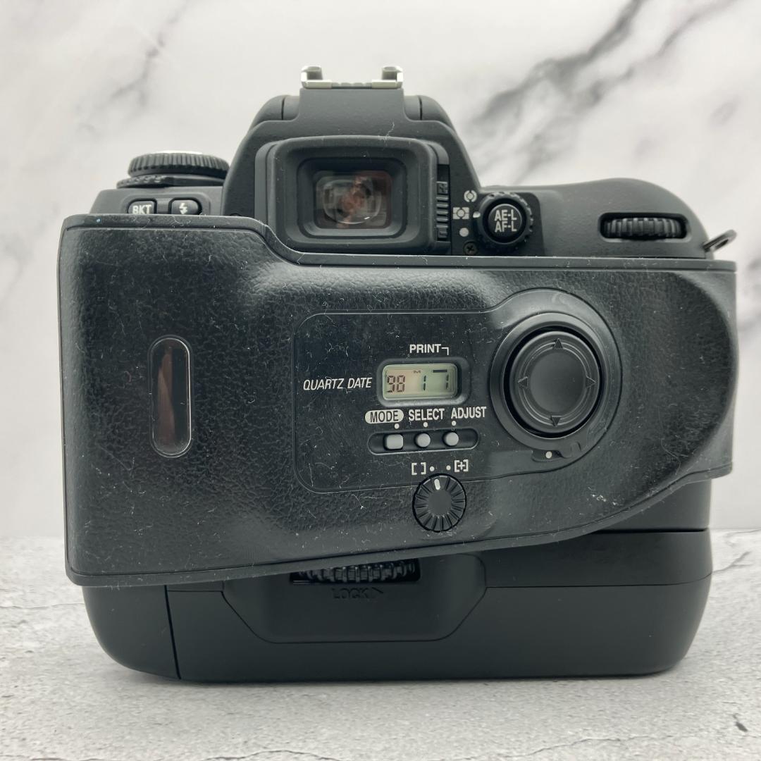 Nikon F80 ボディ MB-16 フィルムカメラ 訳あり品