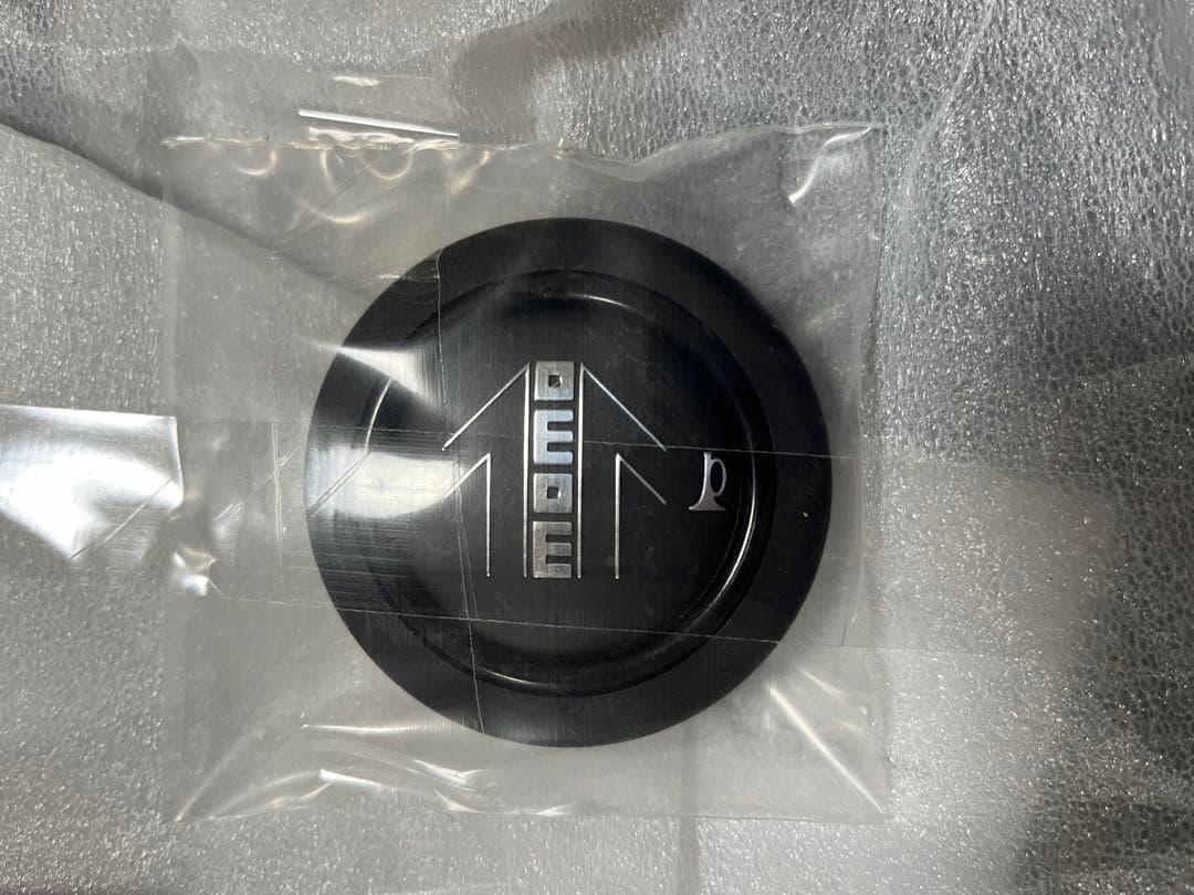 MOMO(モモ) ステアリング ティーム 28パイ BK T-1001