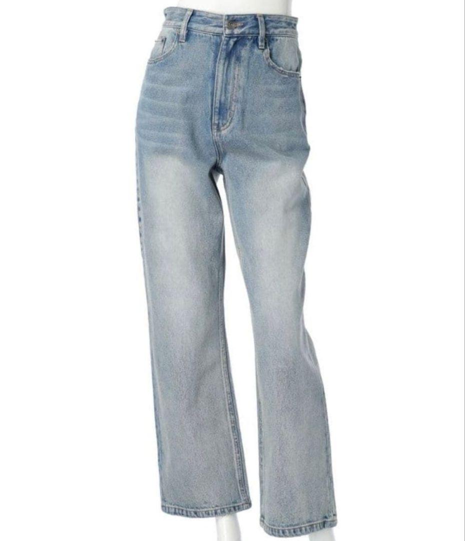 専用　新品タグ　アプ SLIMストレートデニム