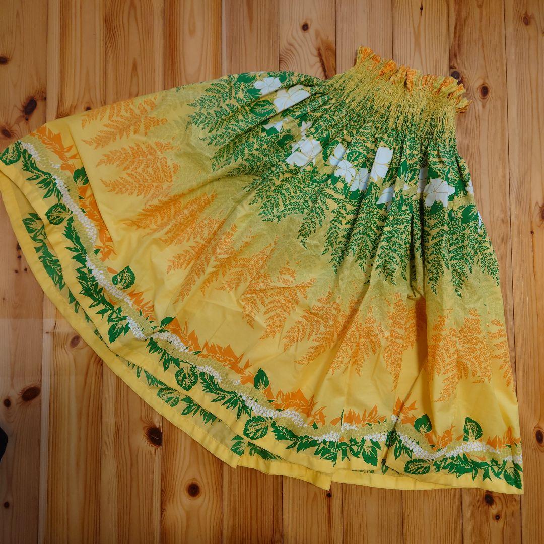 【美品】フラダンス用スカート15枚他　大特価（多色、シャーリング）