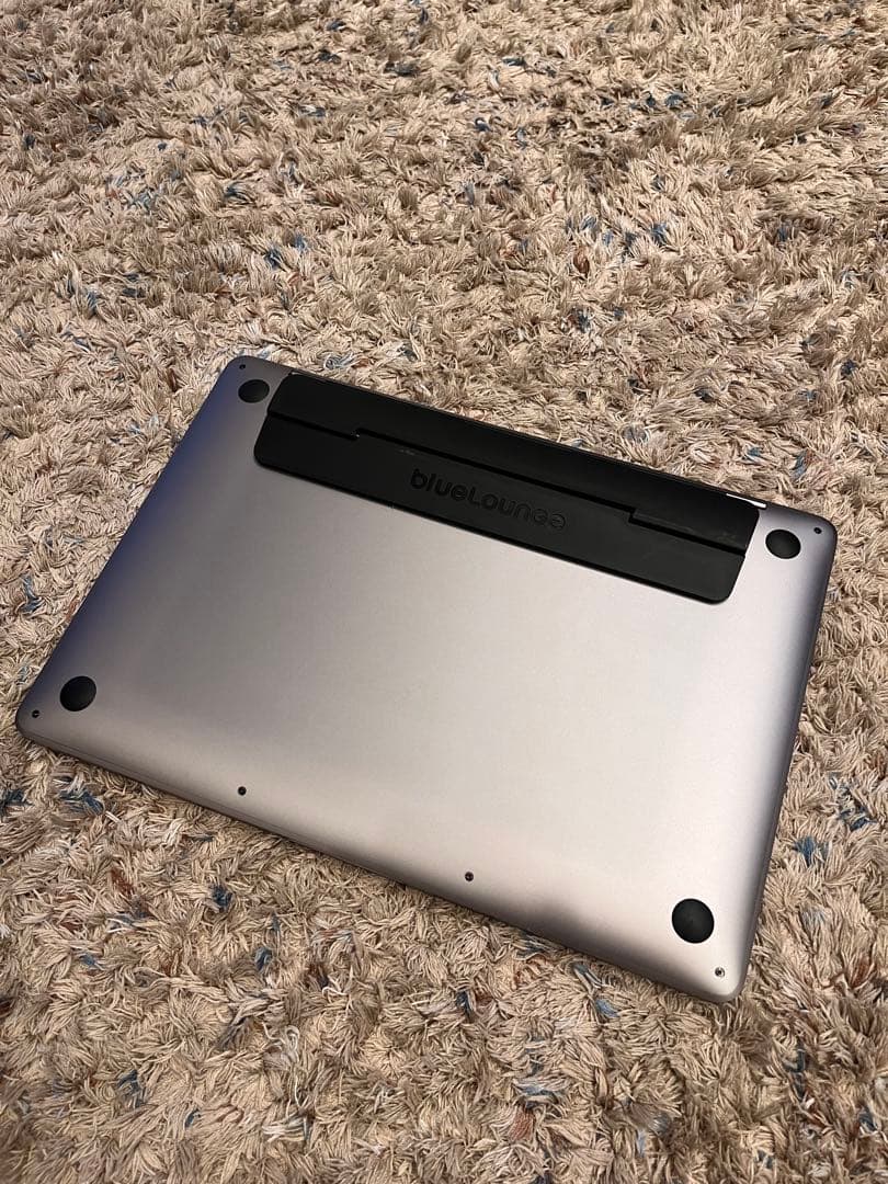 MacBook Pro 2020 8GBメモリ/512GBストレージ