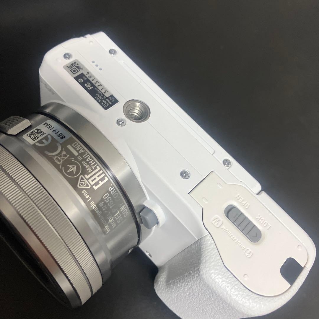 ほぼ新品 付属品完備 SONY α5100 WiFi 高性能ミラーレス一眼レフ