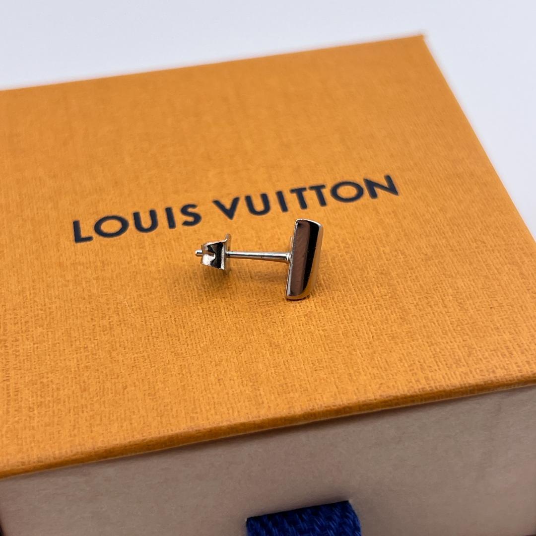 【美品】ルイヴィトン エセンシャルV ピアス シルバー スタッズ 片耳