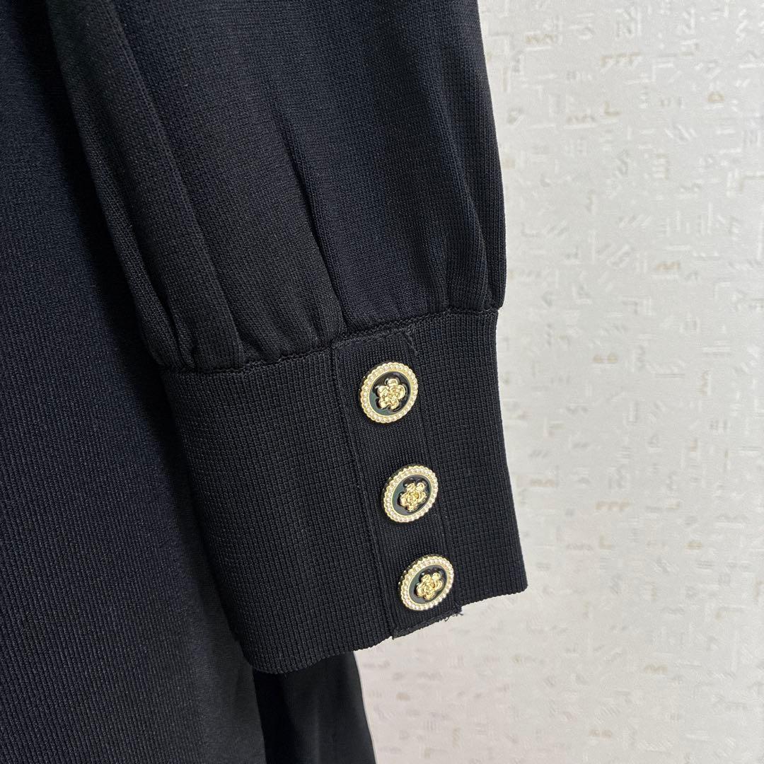 スーパービューティー☆44☆新品タグ付金ボタン飾りの襟付きニットカーディガン