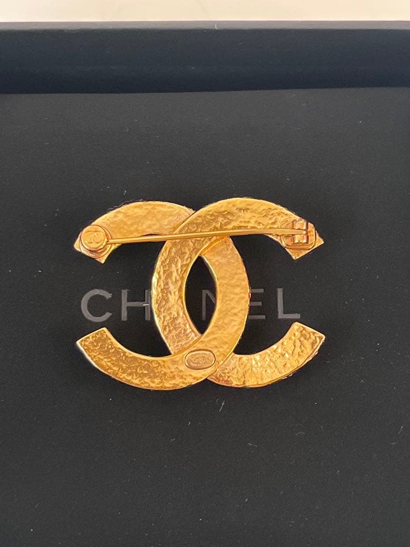 D*y様 CHANELシャネル ブローチ コスチュームジュエリー ゴールド
