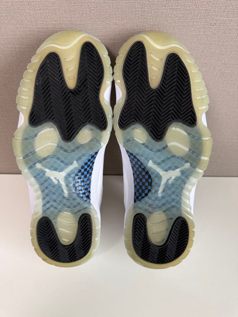 NIKE AIR JORDAN 11 RETRO エア ジョーダン