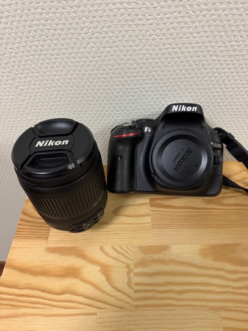 ［美品］Nikon D5200 デジタル一眼レフカメラ 本体とレンズ　バック付き