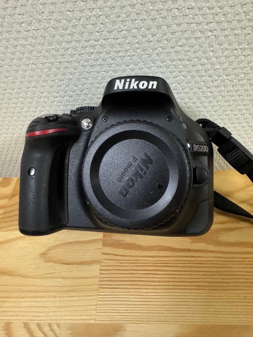 ［美品］Nikon D5200 デジタル一眼レフカメラ 本体とレンズ　バック付き